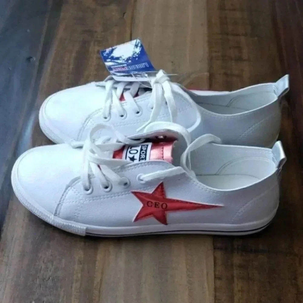NWT Loceo Low Top Star Fashion Leather Sne…